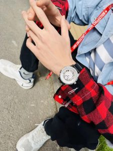 帶著紳士的情懷，品著復古的時尚腕表