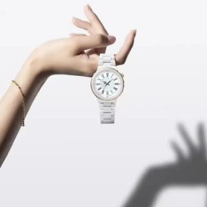 華為WATCH GT3 Pro陶瓷版在正式場合從容面對