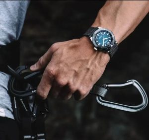 宇聯表推出宇聯表推出全新諾拉敏斯系列腕表