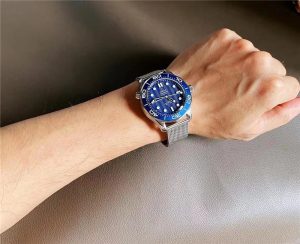 vs廠復刻表歐米茄無暇赴死相似款邦德60周年紀念組合8806機芯全新來襲！