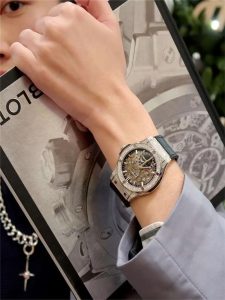 為什么男士都喜歡宇舶表：腕間的魅力之選！