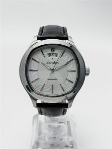 《時尚與優雅的完美融合——郎帝龍腕表咨詢》