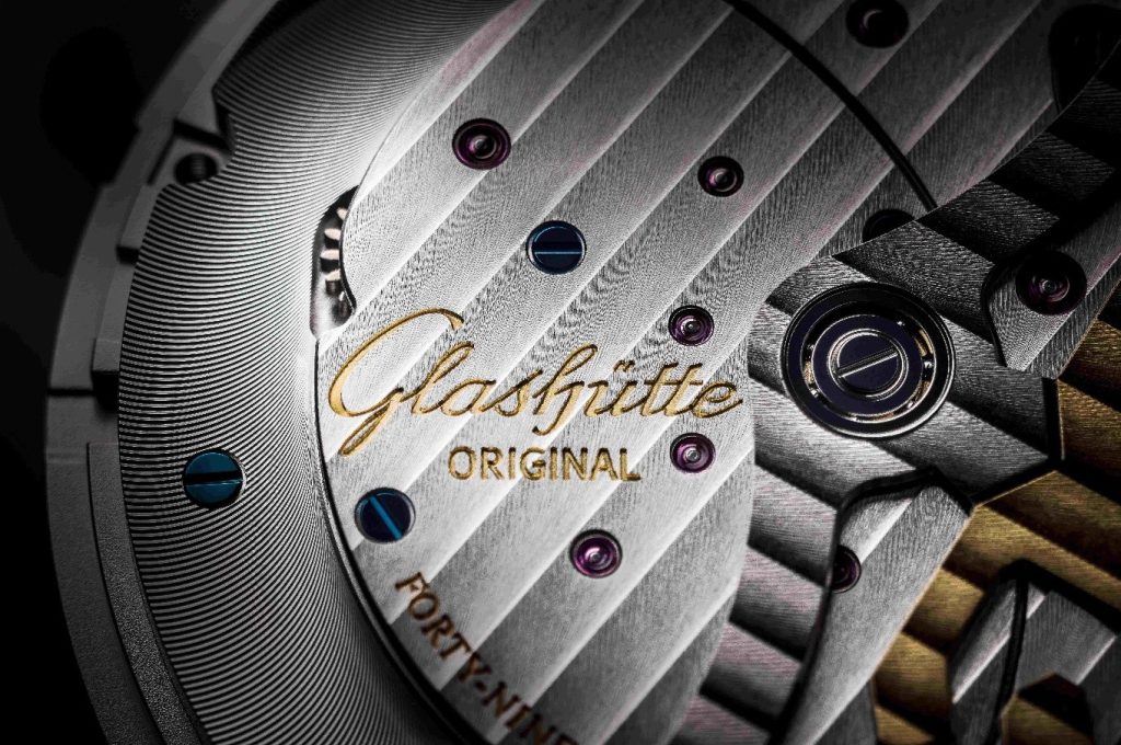 格拉蘇蒂制表藝術之傳統精髓:柱狀紋與邊緣倒角